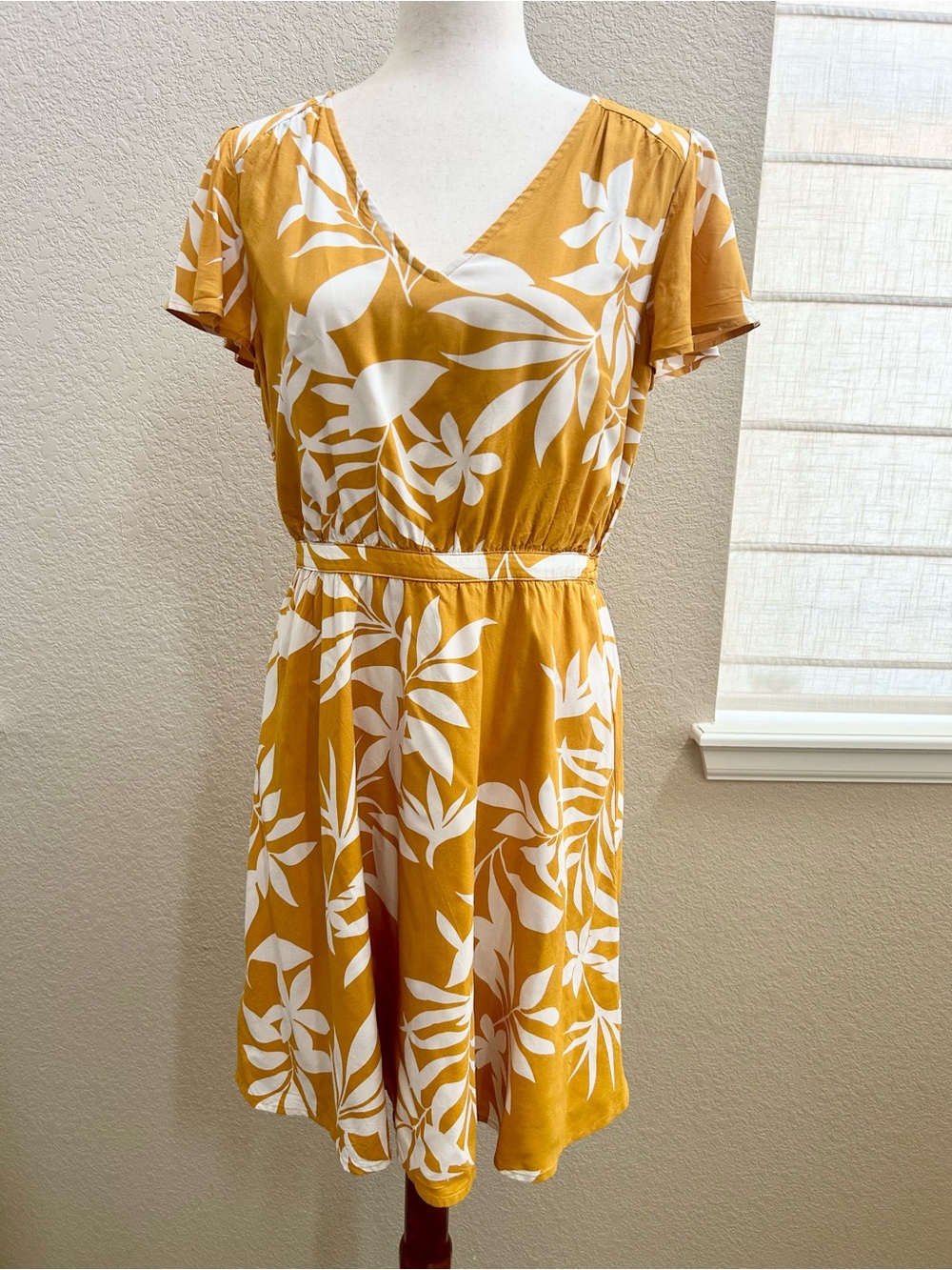Old Navy Mustard Yellow Floral V-Neck Short Sleeve Dress